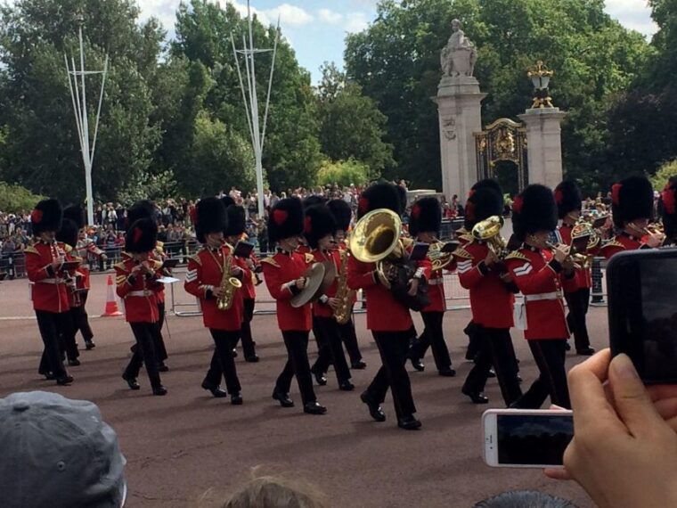 london-royalty-walking-tour-with-changing-of-the-guard