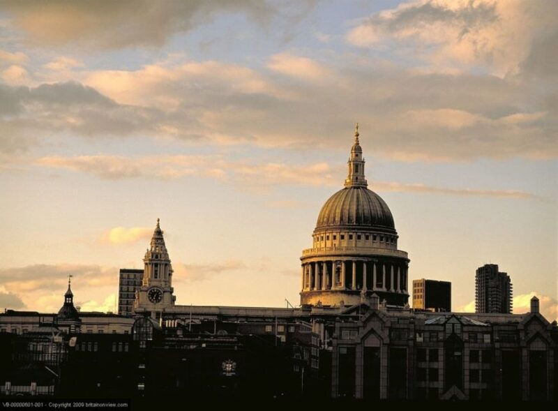 london-sights-and-sounds-of-christmas-guided-half-day-tour