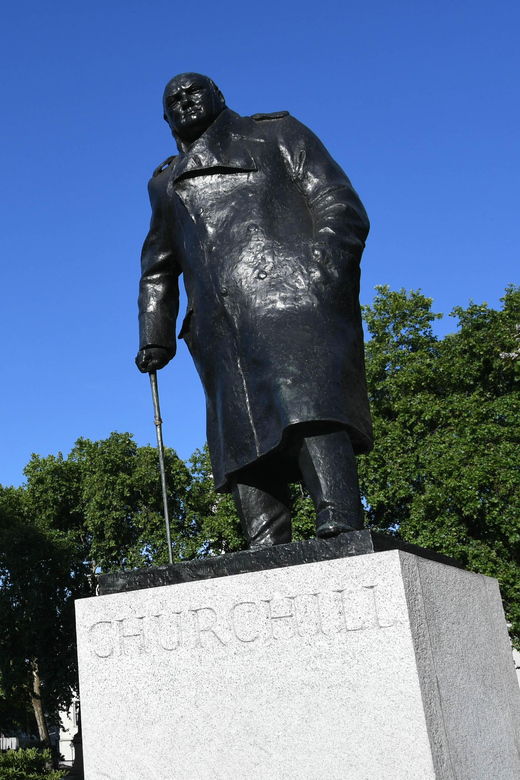 london-sightseeing-taxi-tour-churchill-war-rooms-entry