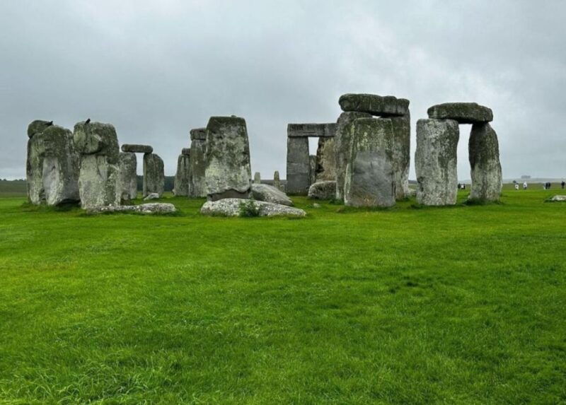 london-stonehenge-6-hour-tour-by-car-with-entrance-ticket