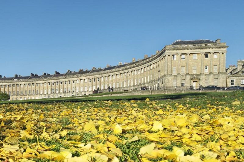 london-stonehenge-bath-lacock-avebury-small-group-tour