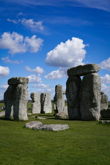 London: Stonehenge, Cotswolds, and Bath Private Day Trip - London: Stonehenge, Cotswolds, and Bath Private Day Trip – An In-Depth Look