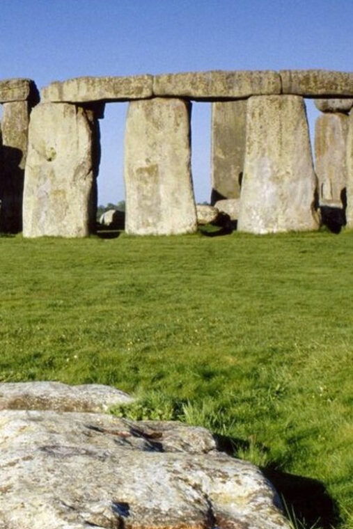 london-stonehenge-glastonbury-avebury-small-group-tour
