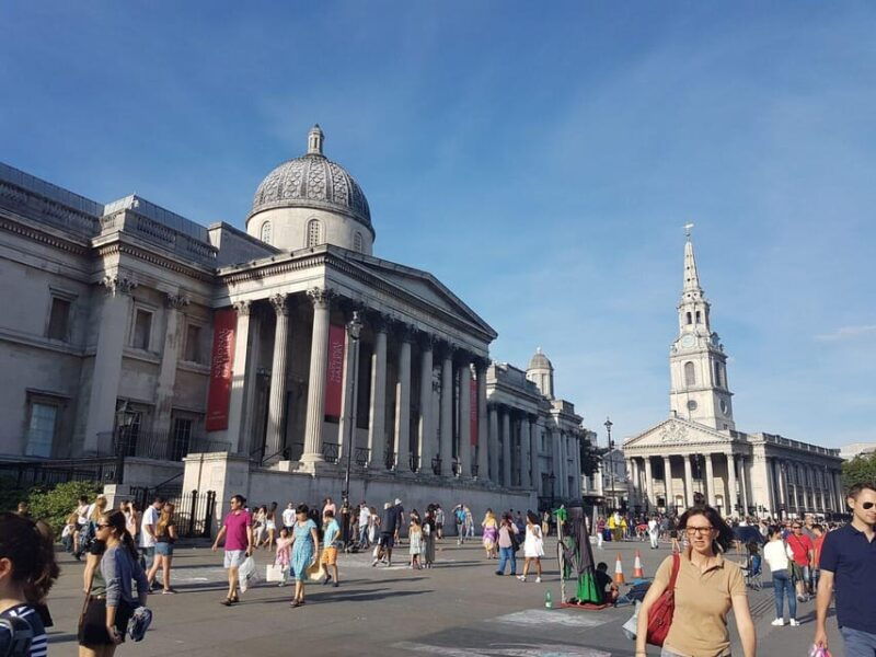 london-taxi-50-sights-tour-kensington-palace-entry