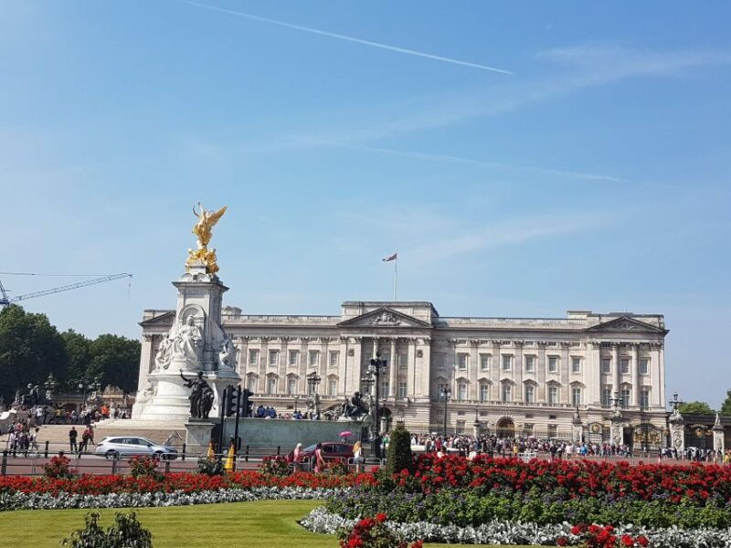 london-the-crown-british-royalty-walking-tour