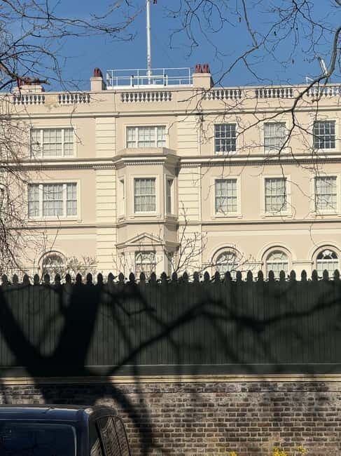 London: The Crown Royal Palaces and Royal Parks Walking Tour - Key Points