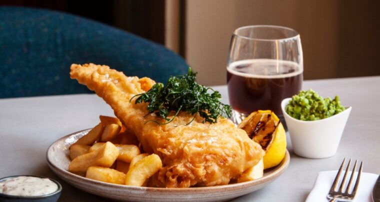 london-the-tina-turner-musical-and-meal-with-sparkling-wine