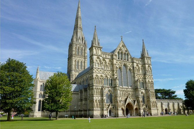 london-to-southampton-via-stonehenge-and-salisbury