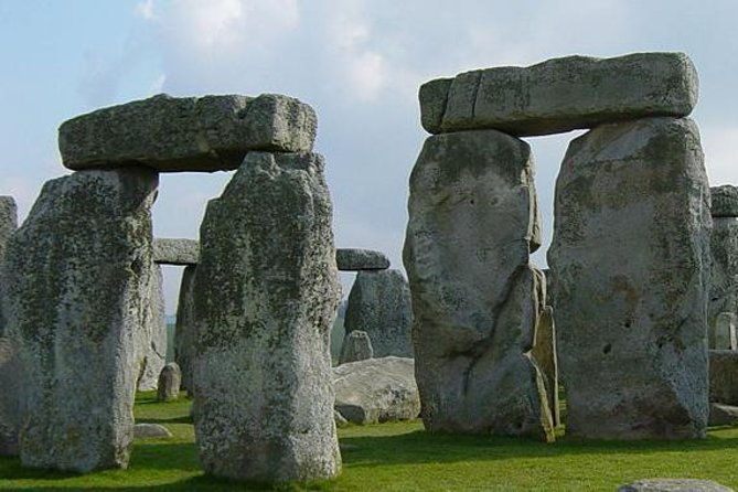 london-to-stonehenge-shuttle-bus-and-independent-day-trip