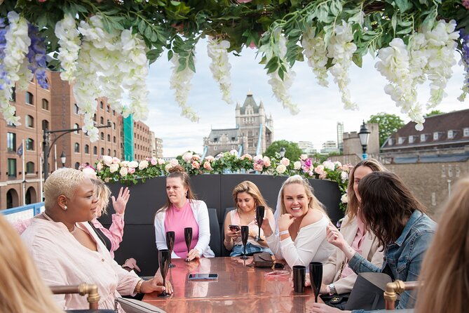 london-tootbus-bar-bus-sunset-tour-with-drinks