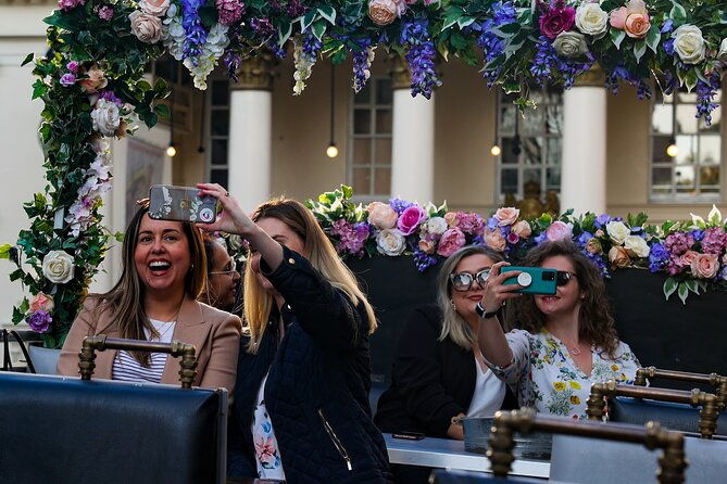 london-tootbus-bar-bus-sunset-tour-with-drinks