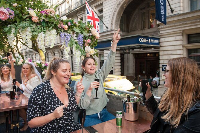 london-tootbus-bar-bus-sunset-tour-with-drinks