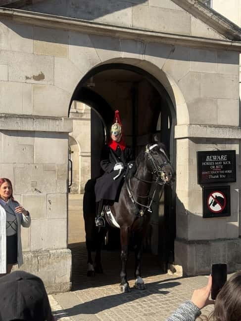 London: Top 10 Express Guided Walking Tour - Key Points