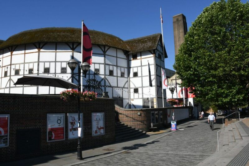 london-top-30-sights-walking-tour-and-clink-prison-entry