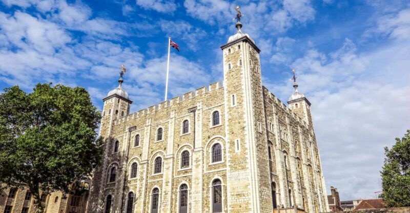 london-tower-of-london-and-tower-bridge-early-access-tour