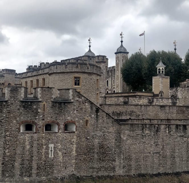 london-tower-of-london-and-tower-bridge-guided-tour