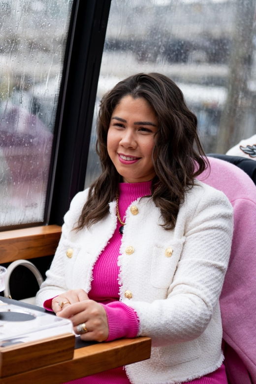 london-traditional-afternoon-tea-tour-in-a-luxury-coach