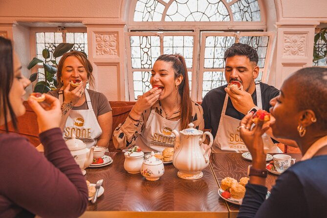 london-traditional-english-scone-making-and-tea-workshop