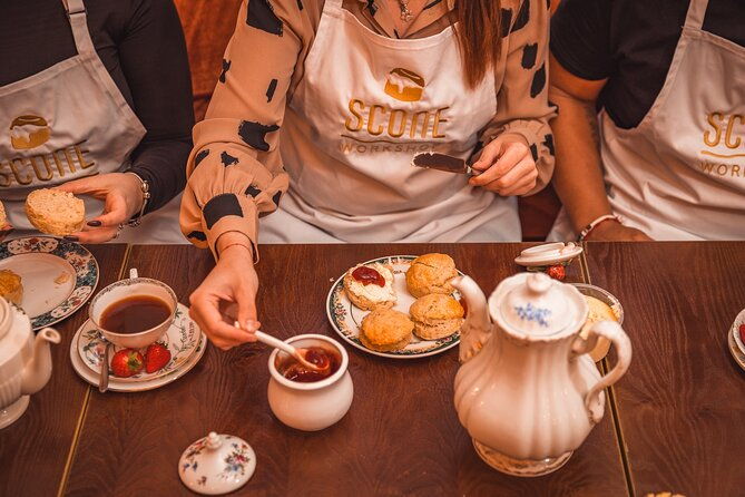 london-traditional-english-scone-making-and-tea-workshop