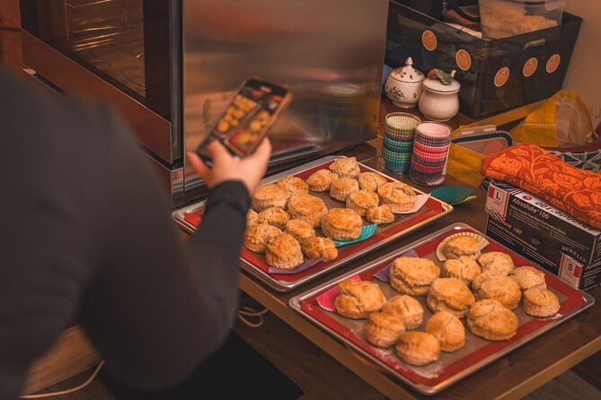london-traditional-english-scone-making-and-tea-workshop