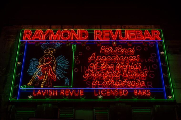 london-twilight-soho-food-drinks-tour