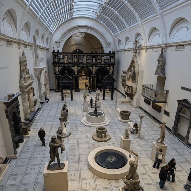 london-victoria-and-albert-private-tour-with-expert-guide