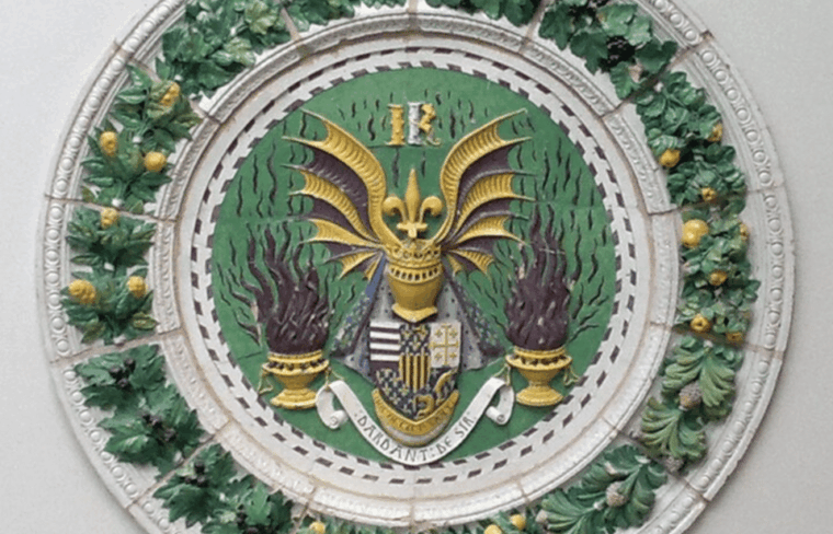 london-victoria-and-albert-private-tour-with-expert-guide