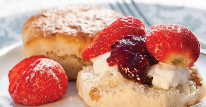 london-vintage-bus-tour-and-cream-tea-at-harrods