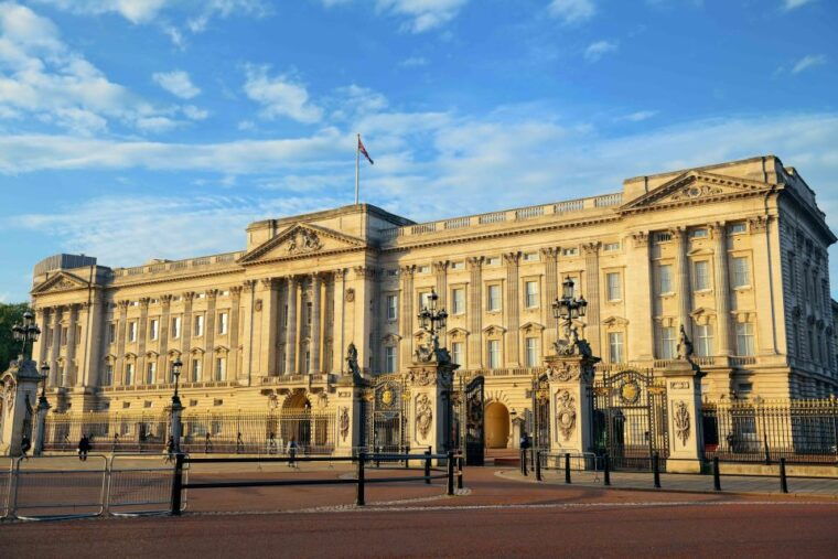 london-vintage-bus-tour-and-london-eye-ticket