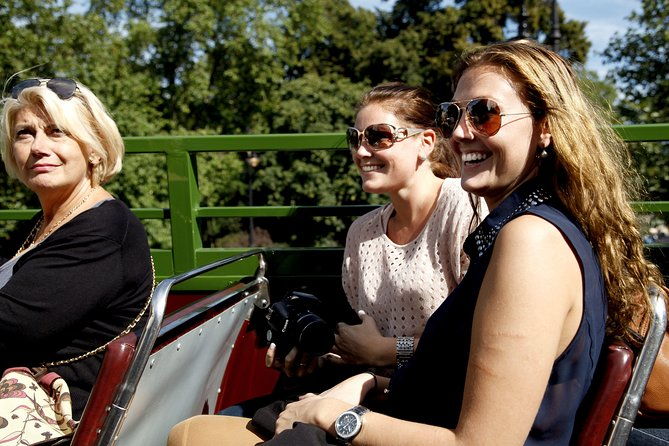 london-vintage-bus-tour-including-river-thames-cruise-with-optional-lunch