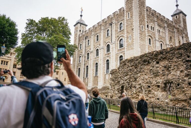 london-vip-tower-opening-ceremony-crown-jewels-cruise