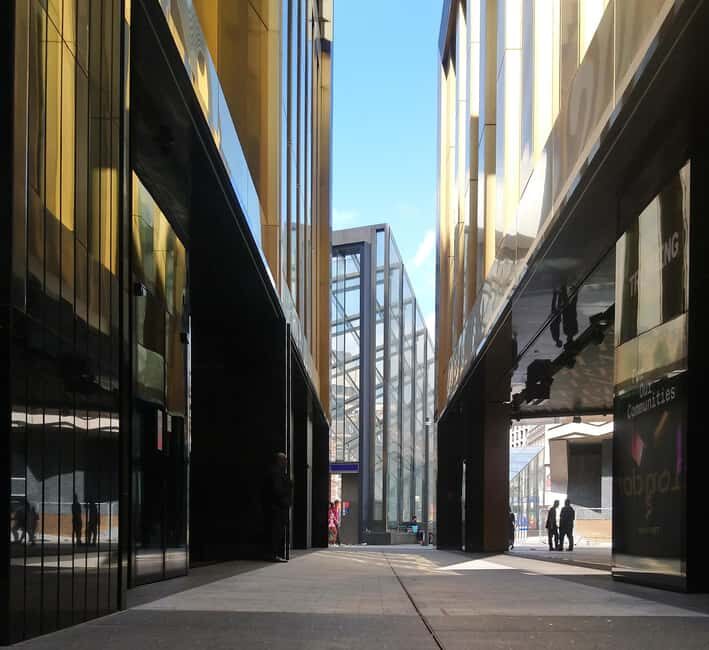 London: West End Photography Walking Tour with Guide - Photography Tips and Techniques
