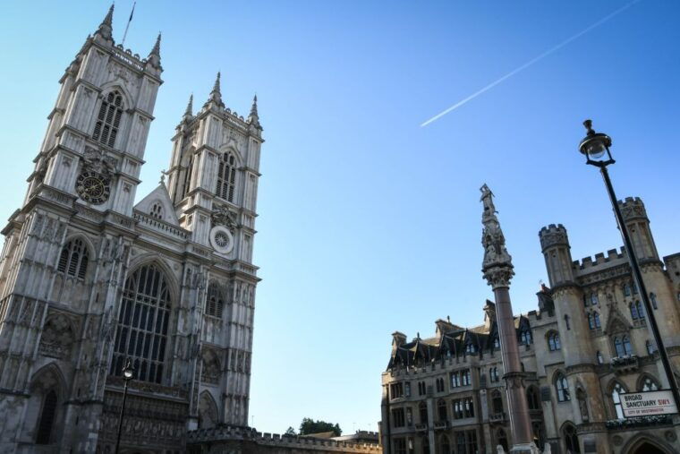 london-westminster-abbey-churchill-war-rooms-walking-tour