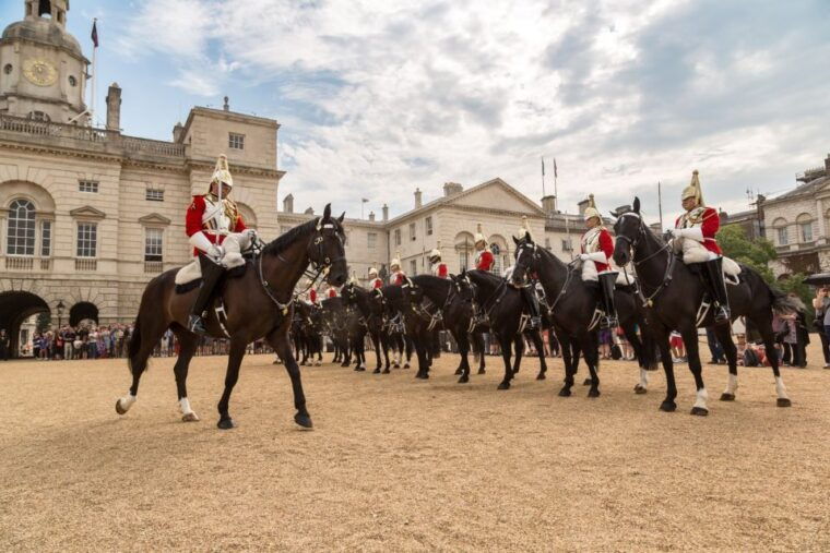 london-westminster-and-changing-of-the-guard-tour