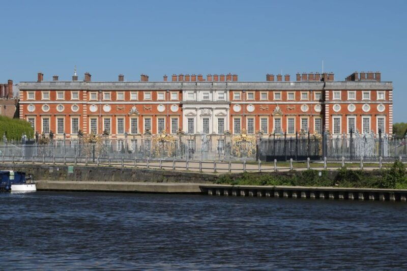 london-westminster-to-hampton-court-river-thames-cruise
