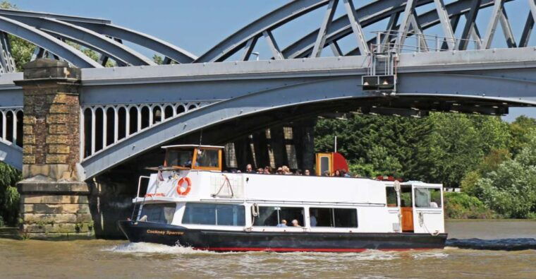 london-westminster-to-kew-river-thames-cruise