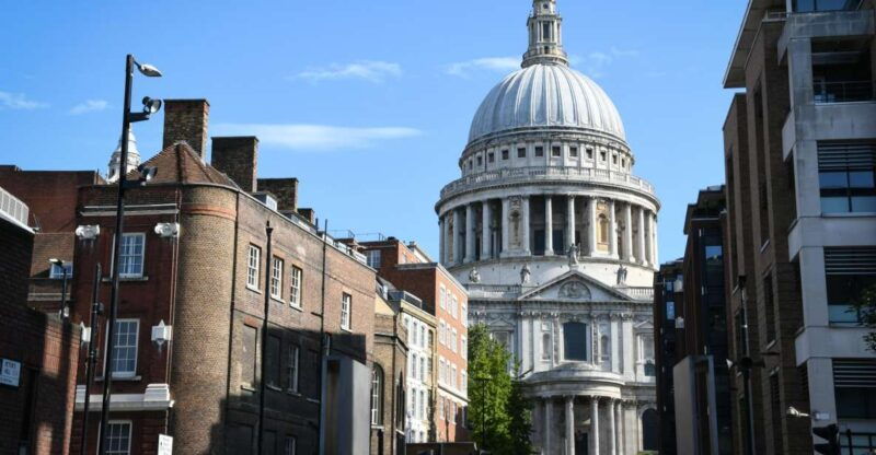 london-westminster-walking-tour-st-pauls-cathedral-entry