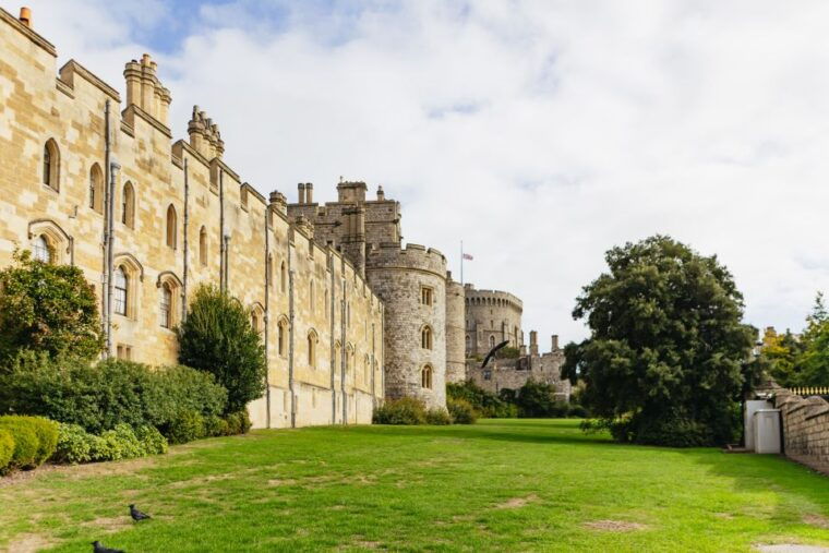 london-windsor-castle-stonehenge-bath-full-day-tour