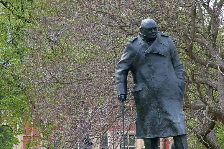 london-winston-churchill-walking-tour-with-war-rooms-ticket