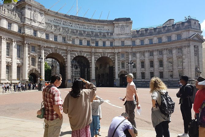 londons-amazing-palaces-parliament-private-tour