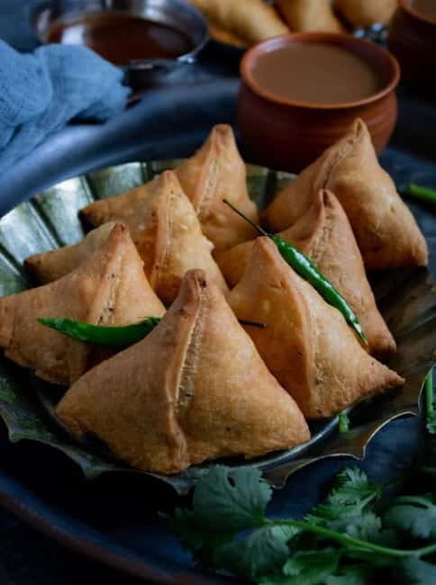 London's Curry Capital: The Brick Lane Indian Food Tour - Authenticity and Hidden Gems
