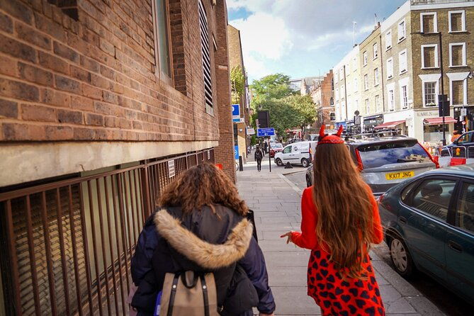 londons-femme-fatales-the-power-of-sex-and-beauty