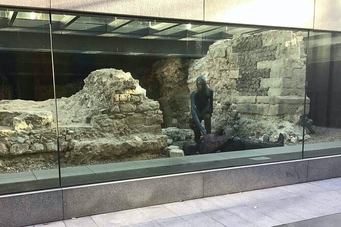 londons-millennia-of-medical-progress-private-historical-tour