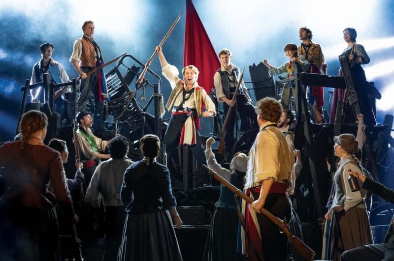 London's West End: Ticket to Les Misérables - A Deep Dive into the Experience