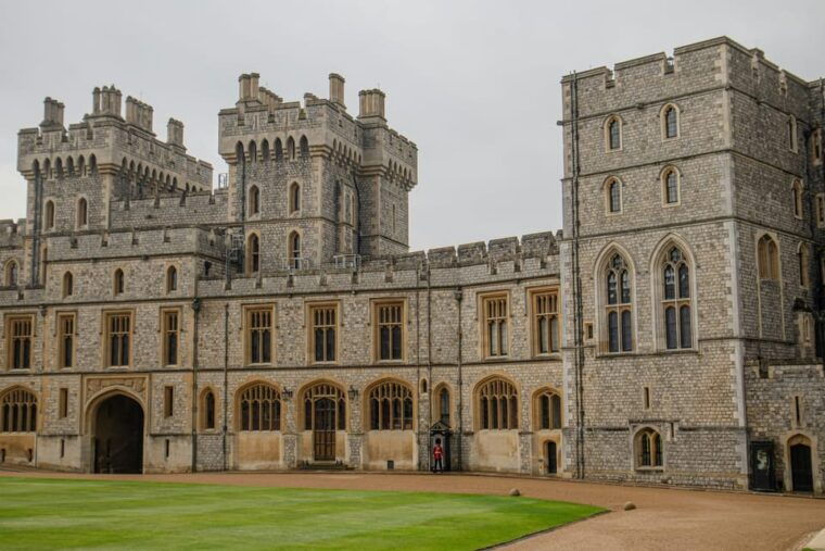londonwindsor-castle-stonehenge-bath-day-trip-with-local