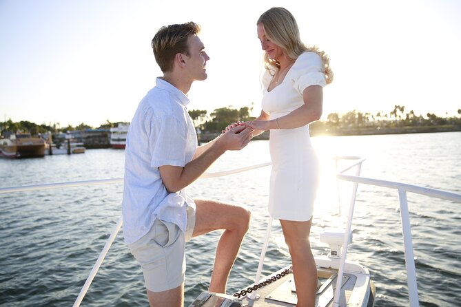 los-angeles-1-hour-group-yacht-cruise-1-ticket-covers-1-6-ppl