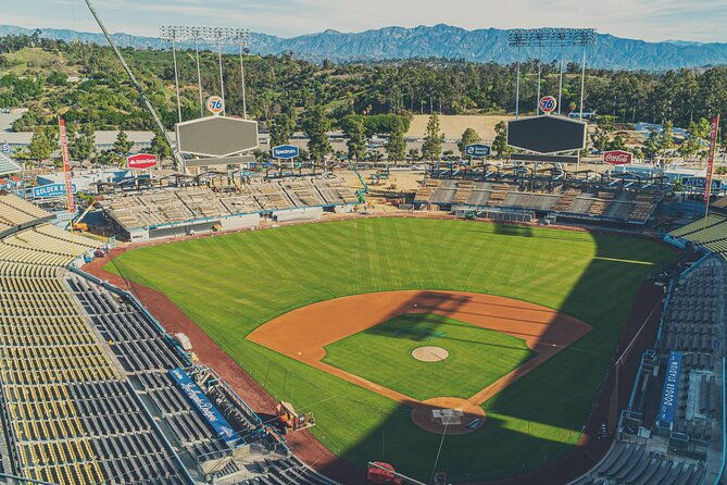 los-angeles-dodgers-baseball-game-at-dodger-stadium