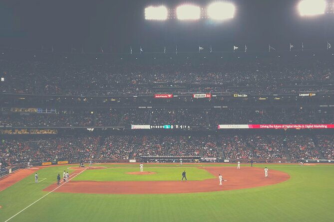 los-angeles-dodgers-baseball-game-at-dodger-stadium
