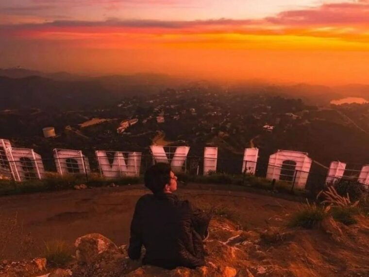 los-angeles-front-back-of-hollywood-sign-hike-guided-tour