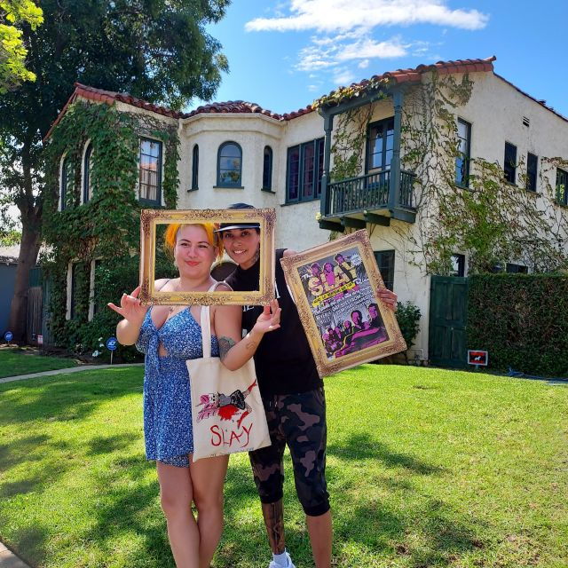 los-angeles-gay-sightseeing-booze-bus-tour